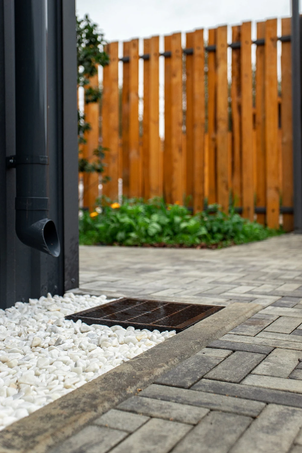 Ландшафтный дизайн участка 9 соток на Московском тракте