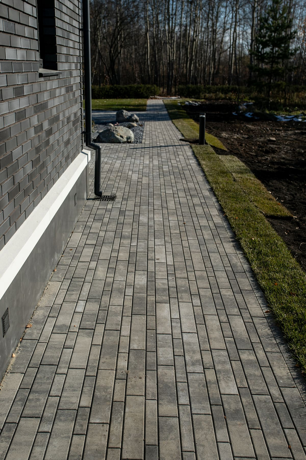 Ландшафтный дизайн в Тюмени с плиткой Ригель, Трио, 300х900 мм Ландшафтный дизайн в Тюмени с плиткой Ригель, Трио, 300х900 мм