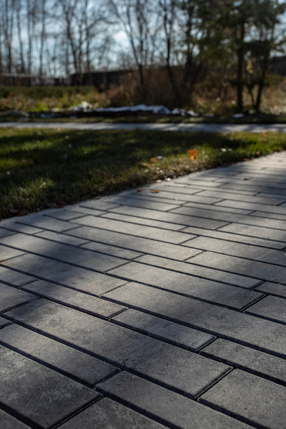 Ландшафтный дизайн в Тюмени с плиткой Ригель, Трио, 300х900 мм Ландшафтный дизайн в Тюмени с плиткой Ригель, Трио, 300х900 мм