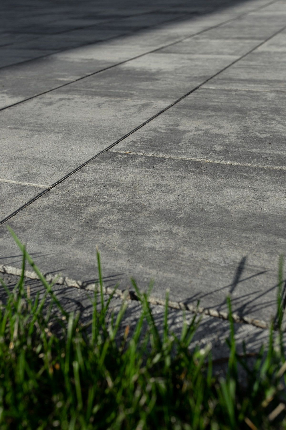 Ландшафтный дизайн в Тюмени с плиткой Ригель, Трио, 300х900 мм Ландшафтный дизайн в Тюмени с плиткой Ригель, Трио, 300х900 мм