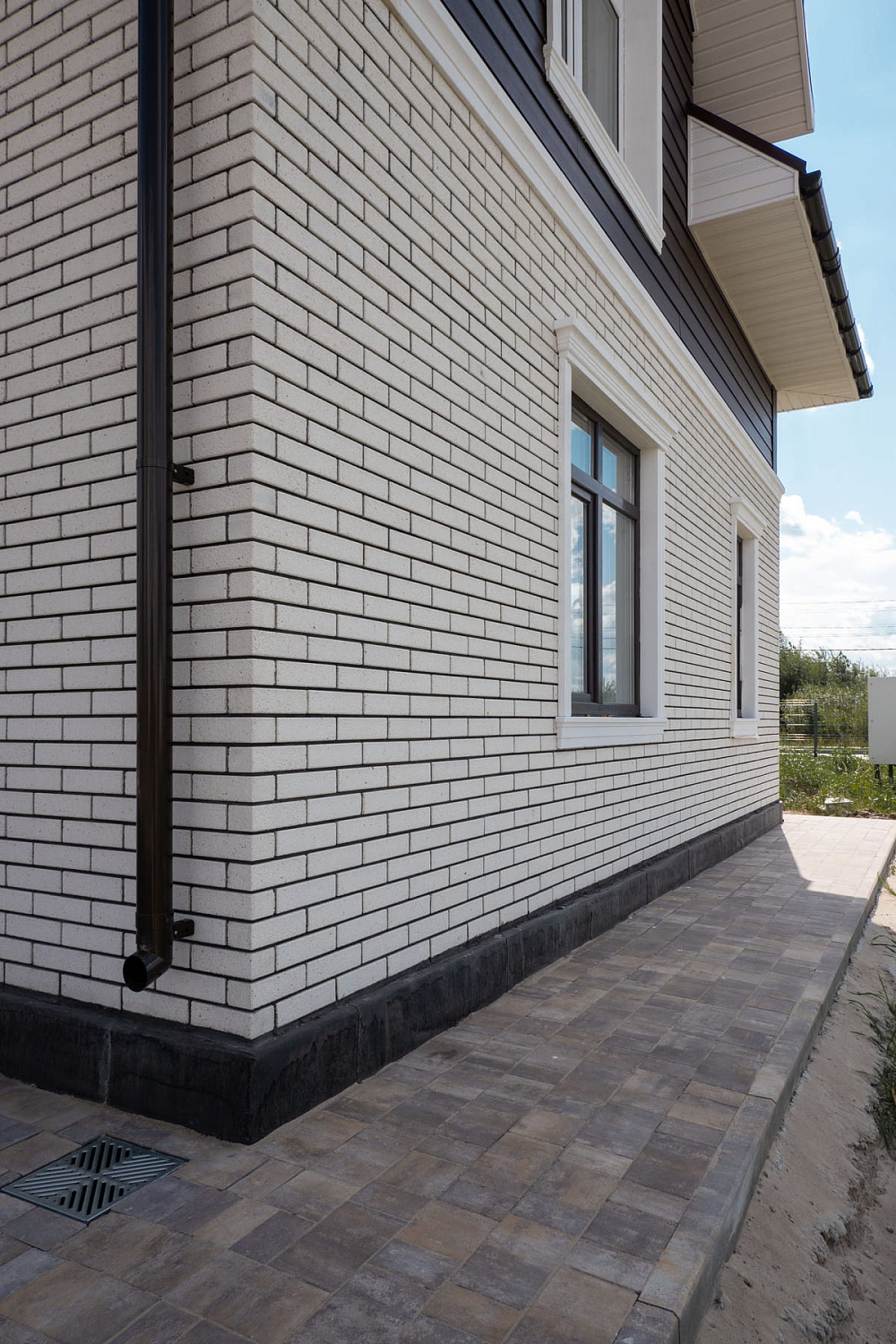 Благоустройство территории центра "Свой дом"